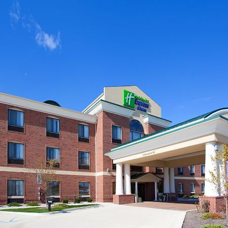 Holiday Inn Express Hotel & Suites Chesterfield - Selfridge Area By Ihg Екстериор снимка