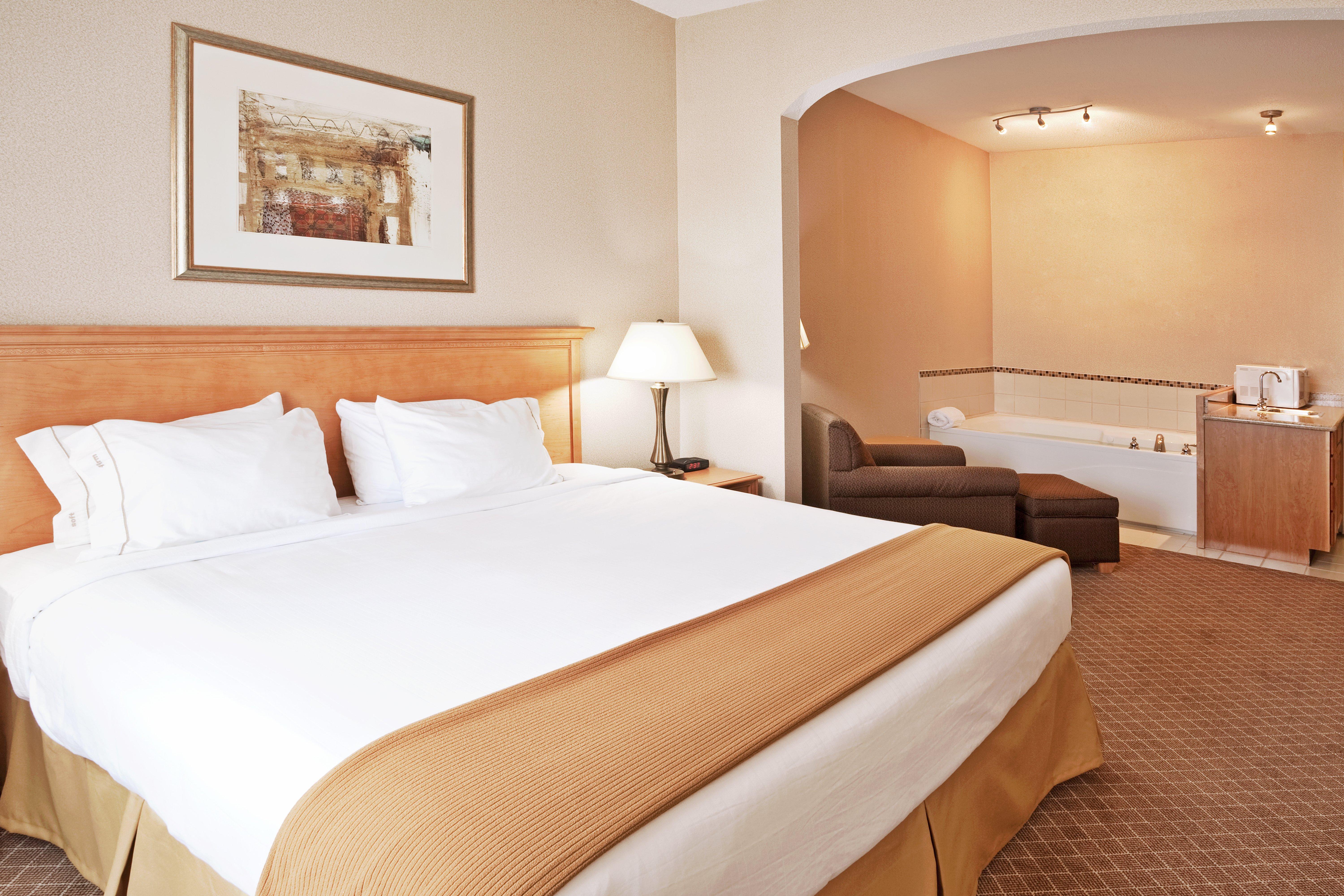 Holiday Inn Express Hotel & Suites Chesterfield - Selfridge Area By Ihg Екстериор снимка