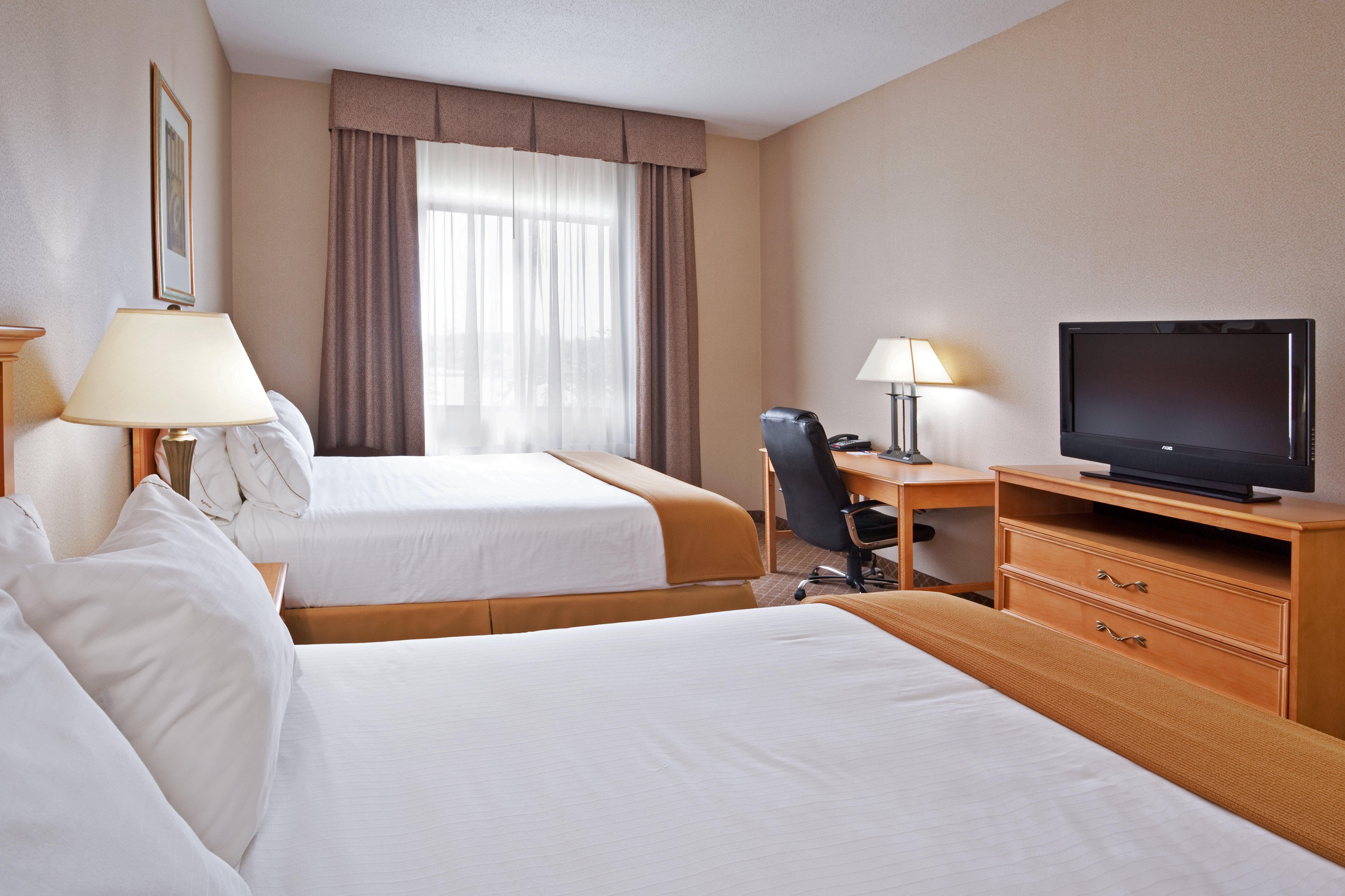 Holiday Inn Express Hotel & Suites Chesterfield - Selfridge Area By Ihg Екстериор снимка