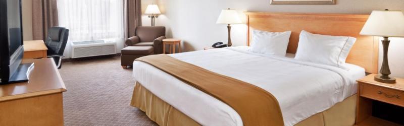 Holiday Inn Express Hotel & Suites Chesterfield - Selfridge Area By Ihg Екстериор снимка