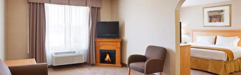 Holiday Inn Express Hotel & Suites Chesterfield - Selfridge Area By Ihg Екстериор снимка