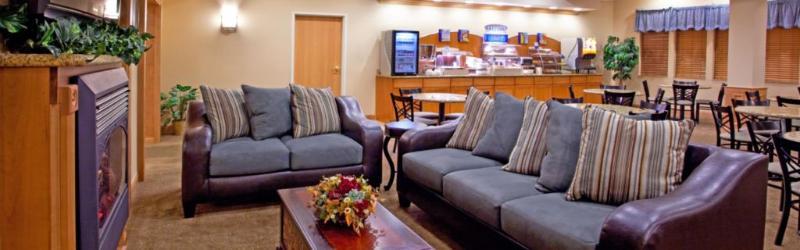 Holiday Inn Express Hotel & Suites Chesterfield - Selfridge Area By Ihg Екстериор снимка